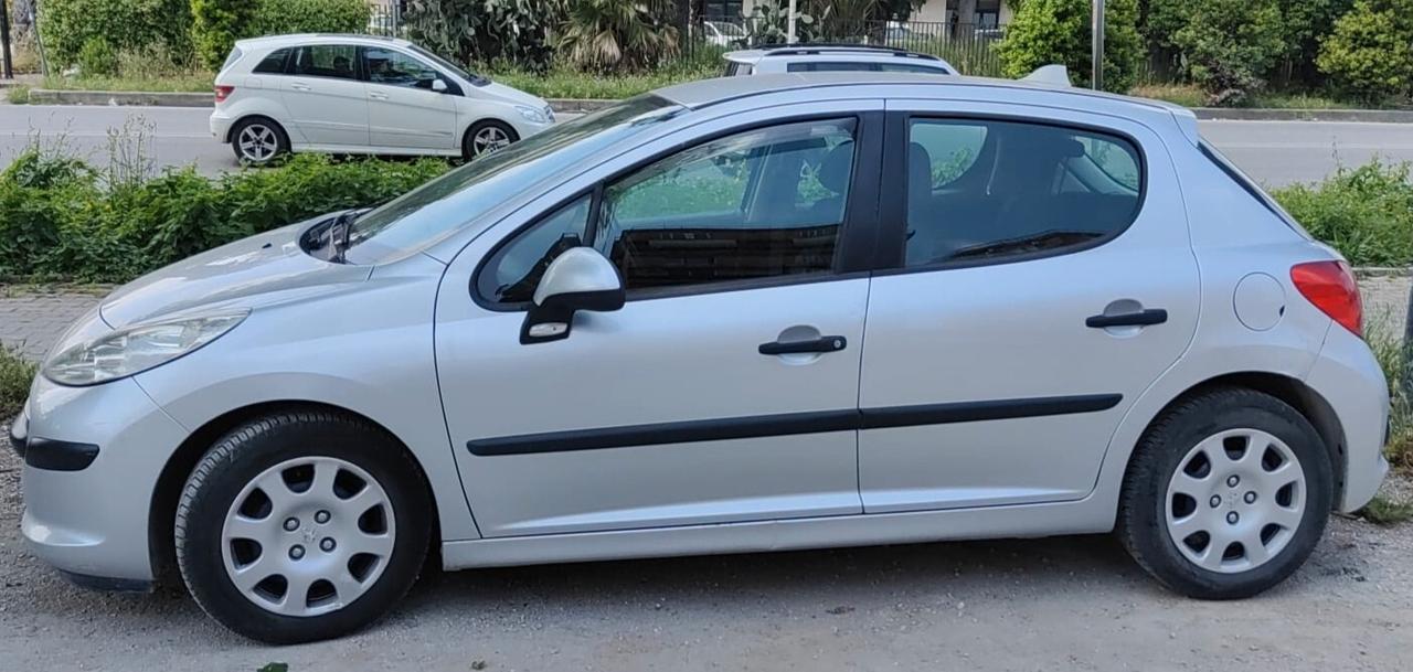 Peugeot 207 1.4 8V 75CV 5p. Energie Sport ECO GPL