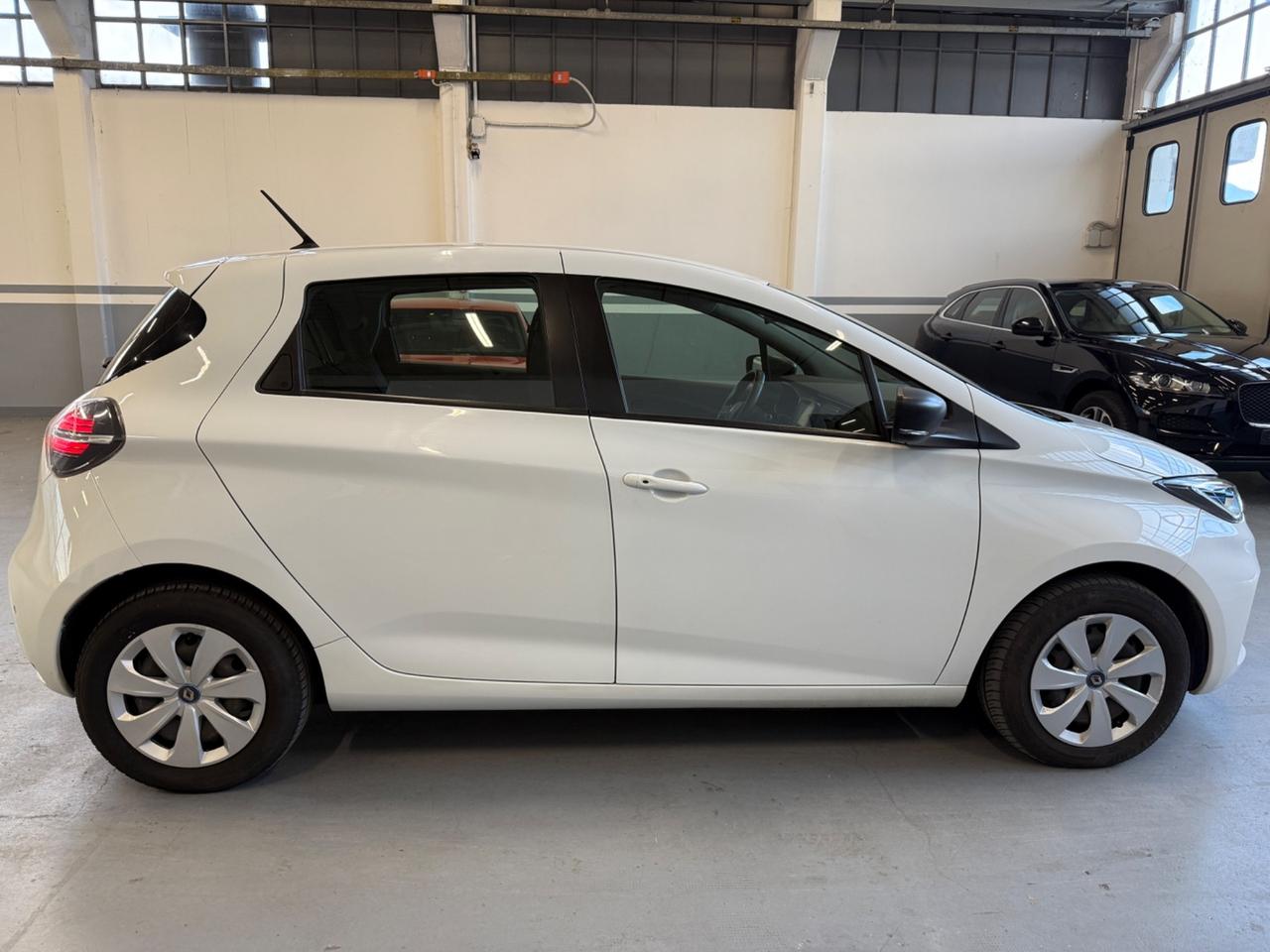 Renault ZOE Life R110 elettrica 2020 neopatentati