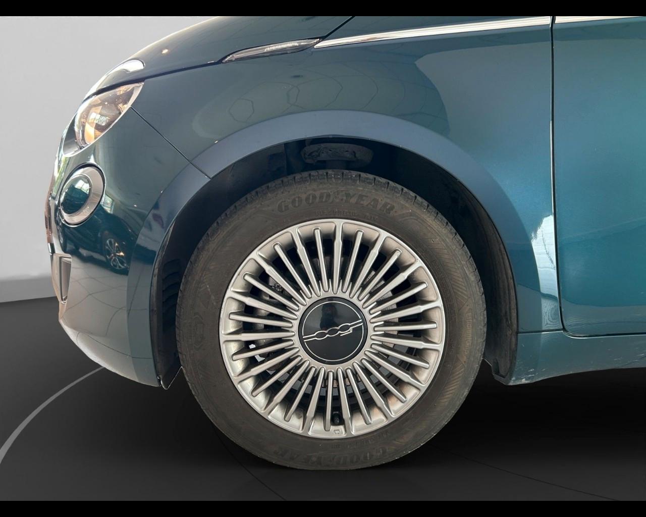 FIAT 500e - 500e 23,65 kWh