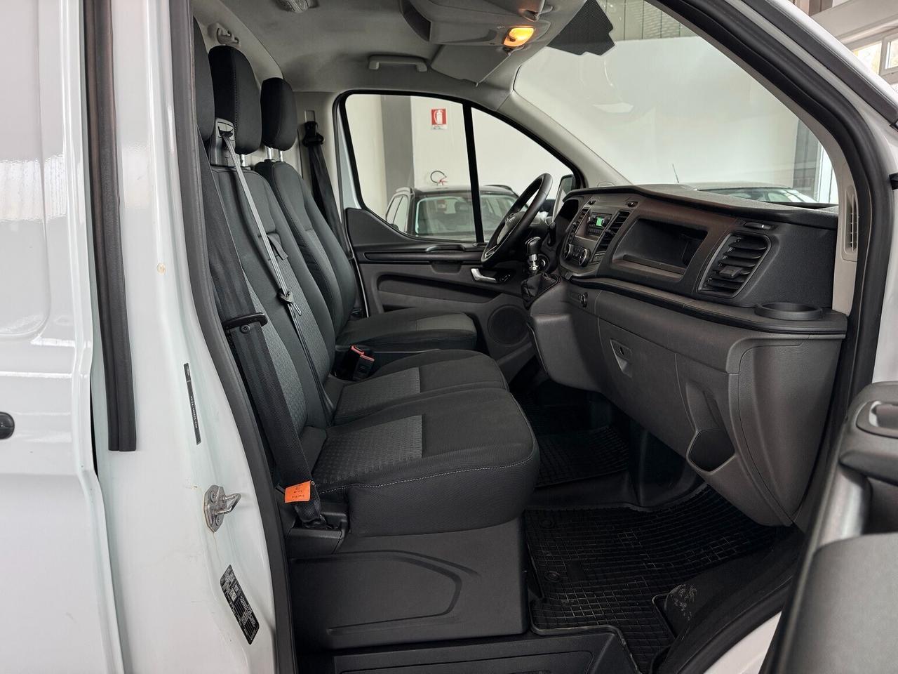 Custom 2.0td 130cv GOMMATO TAGLIANDATO CERTIFICATO