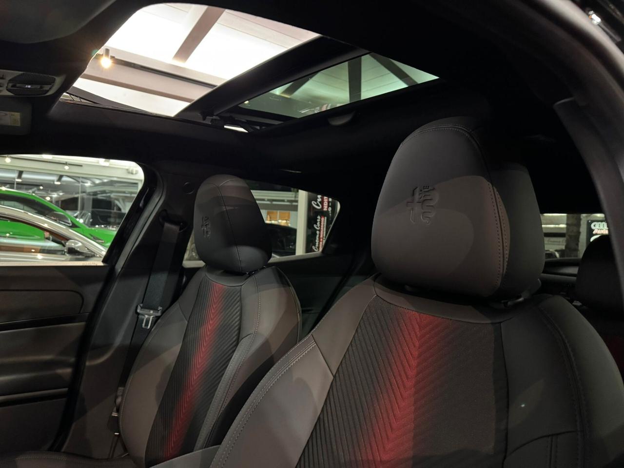 Alfa Romeo Junior 1.2 136 CV Hybrid eDCT6 Speciale