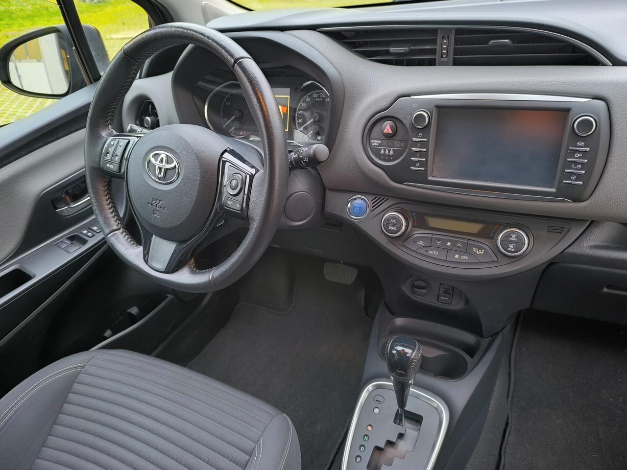 Toyota Yaris 1.5 Hybrid 5 porte Business