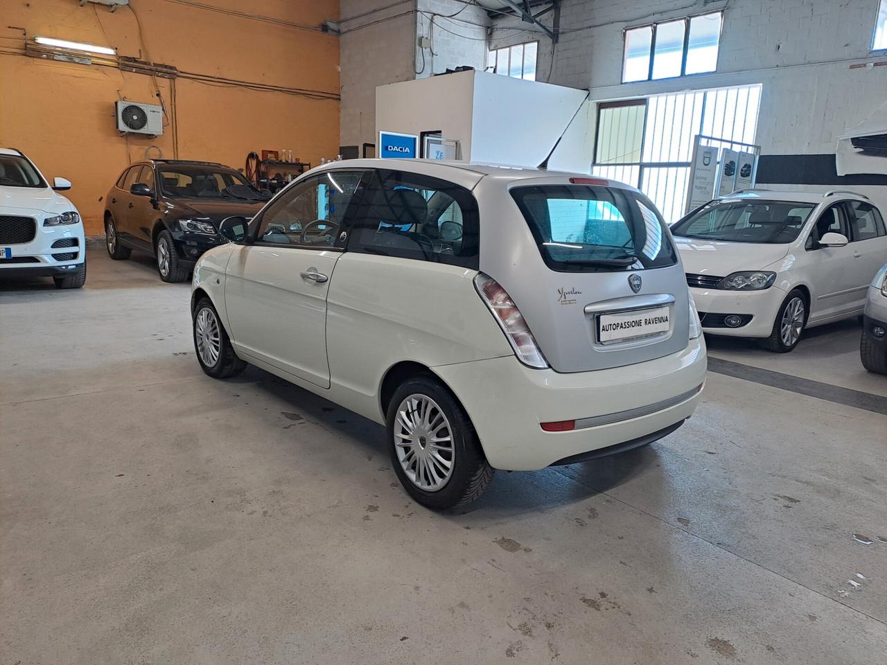 Lancia Ypsilon 1.4 Platino Ecochic GPL