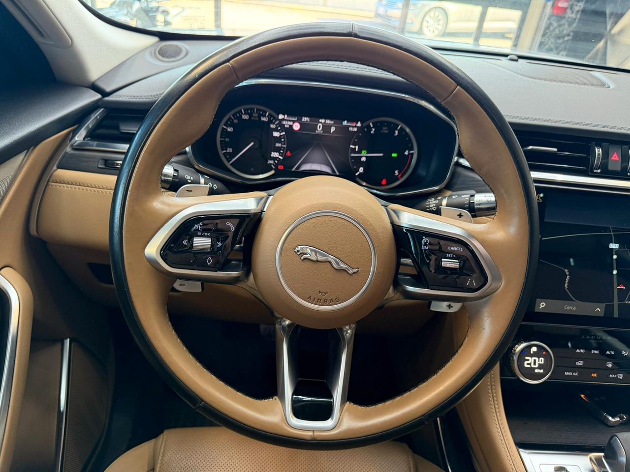 Jaguar F-Pace 2.0 D 204 CV AWD aut. R-Dynamic HSE