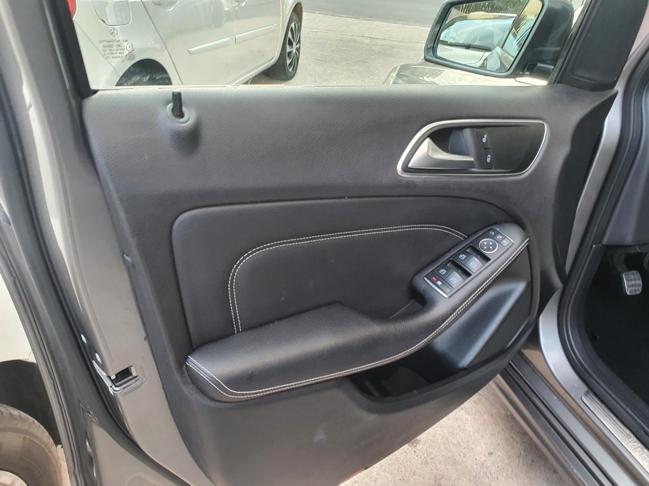 Mercedes-benz B 200 CDI BlueEFFICIENCY Premium