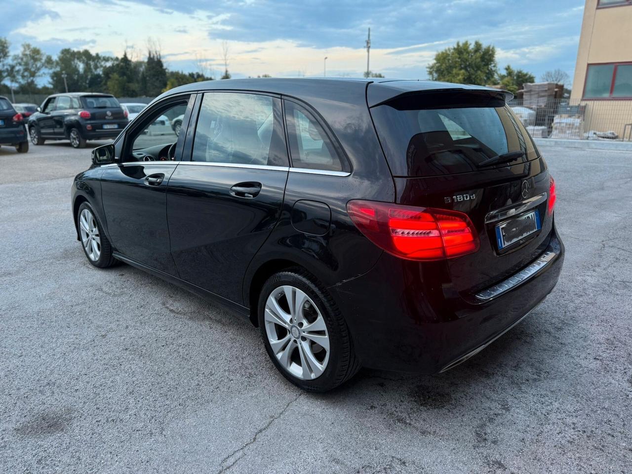MERCEDES B180 1.5D 2018 12 MESI DI GARANZIA