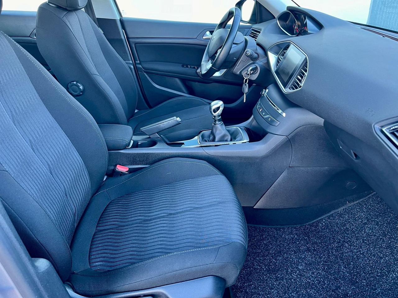 Peugeot 308 BlueHDi 150cv 2015 139.000km euro6 per neopatentati