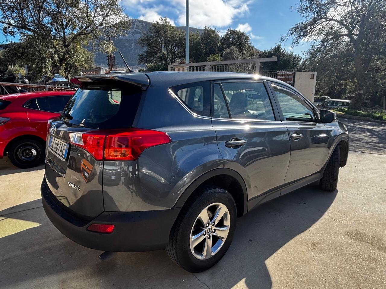 Toyota RAV 4 RAV4 2.0 D-4D 2WD