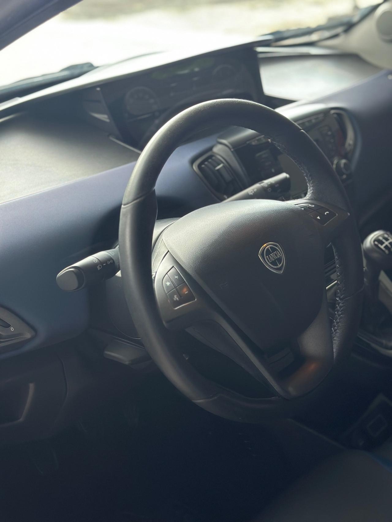 Lancia Ypsilon 1.3 MJT 16V 95 CV 5 porte S&S Gold