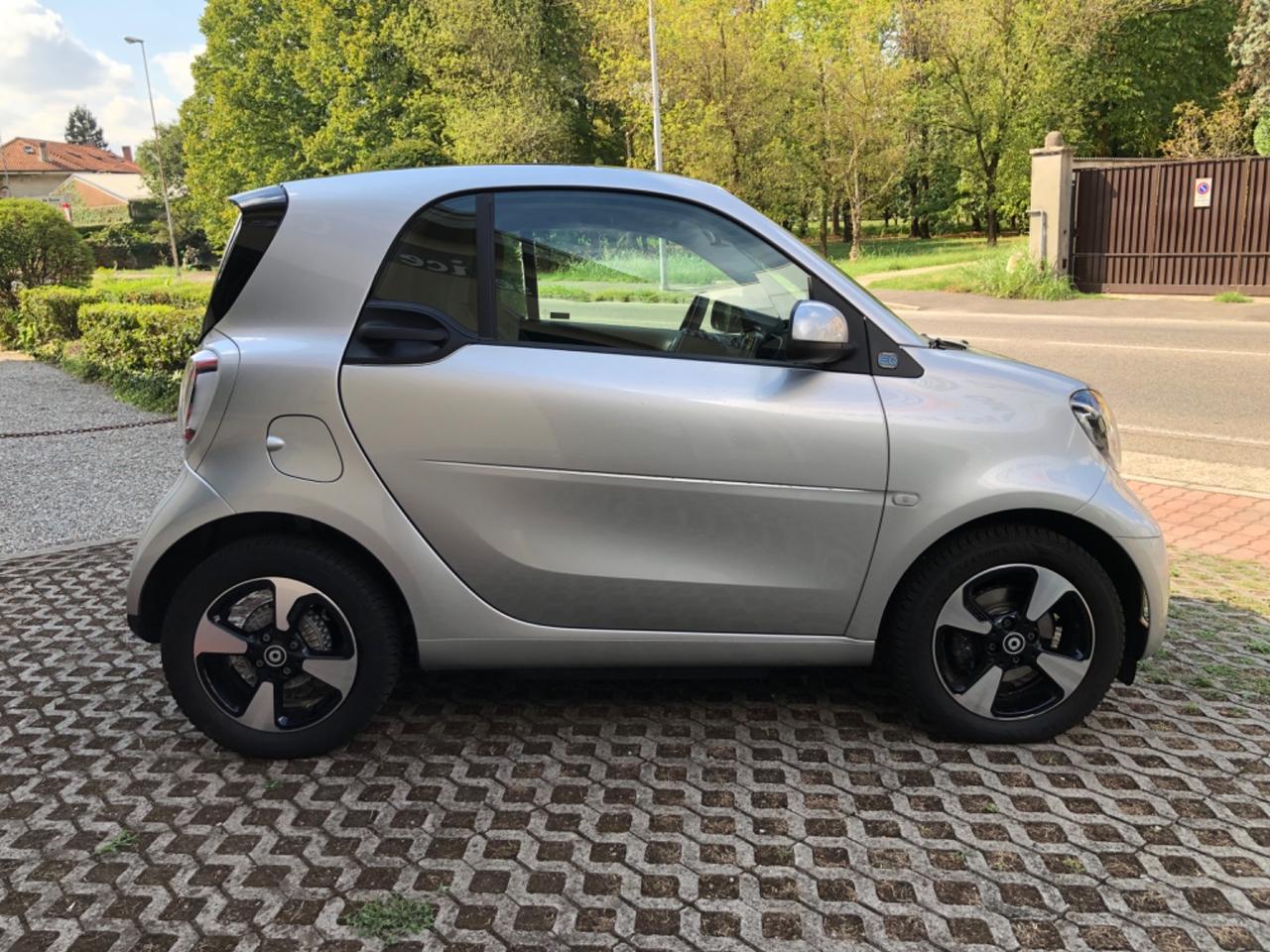 Smart ForTwo SMART FORTWO EQ PASSION FULL LED/CAMERA/NAVI/CARPLAY/PANORAMA