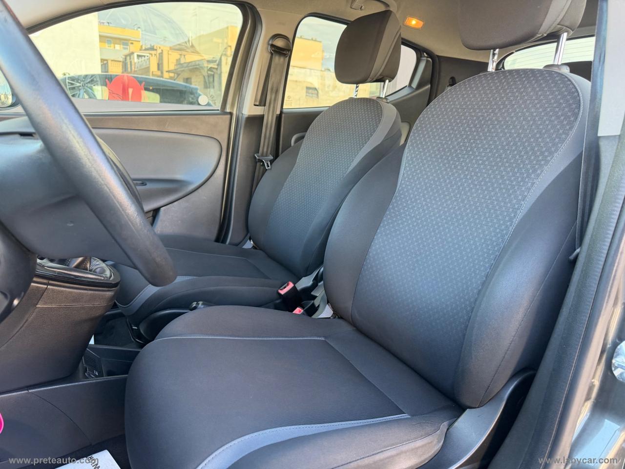LANCIA Ypsilon 1.2 69 CV 5p. GPL Ecochic Silver