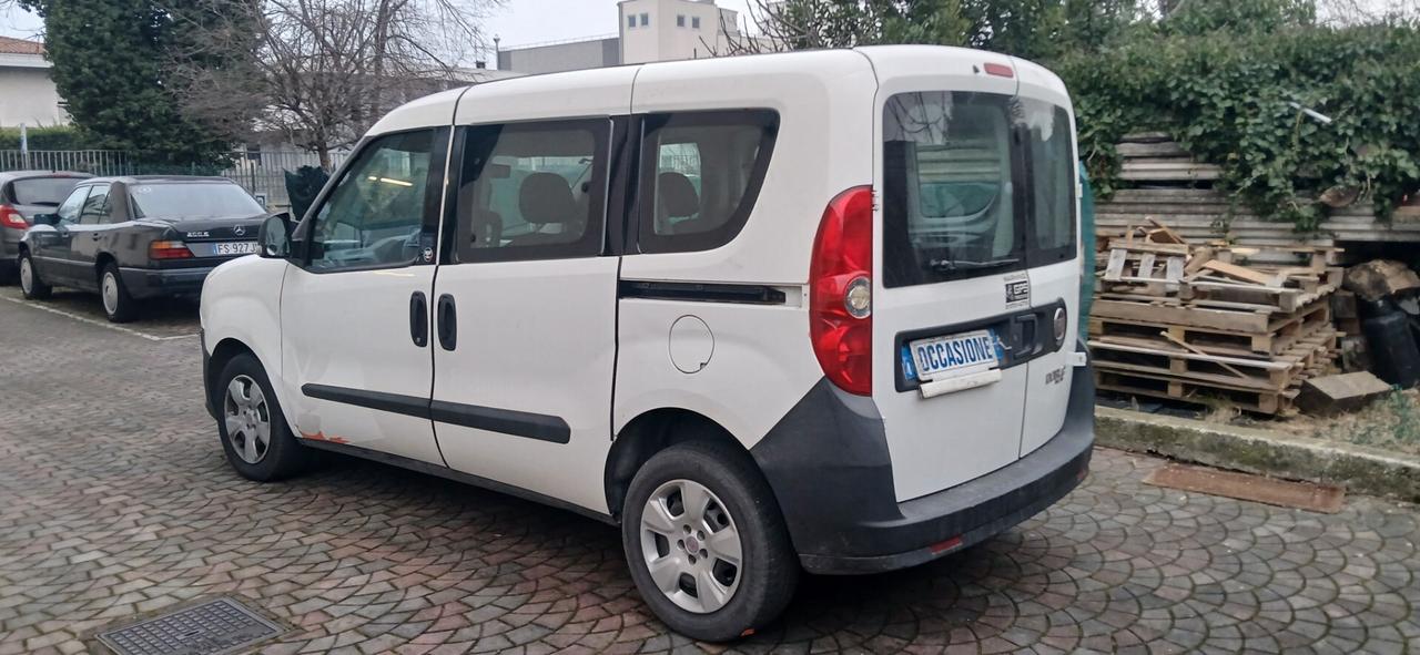 Fiat Doblo 5 posti autocarro