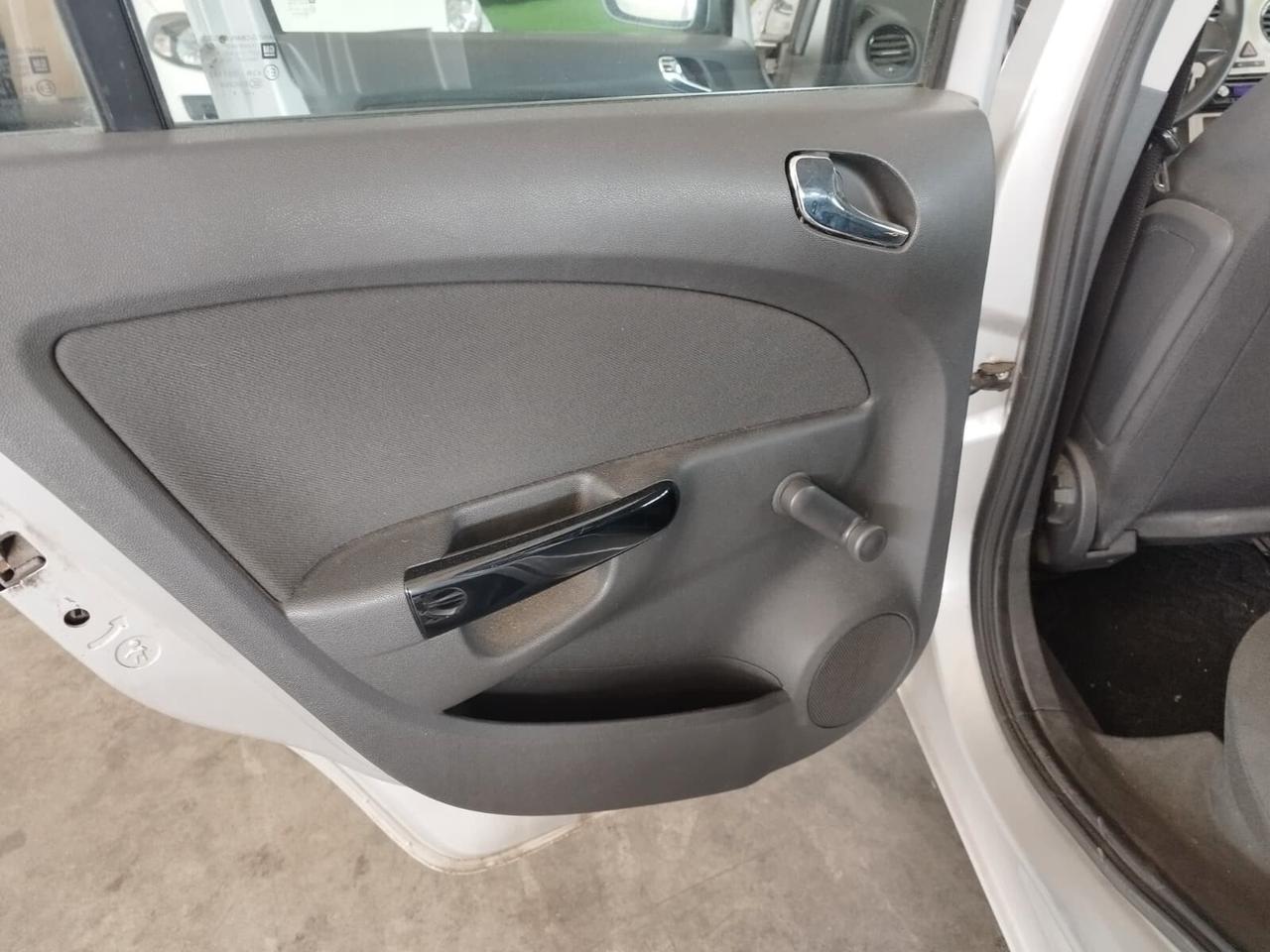 Opel Corsa 1.2 5 porte Cosmo