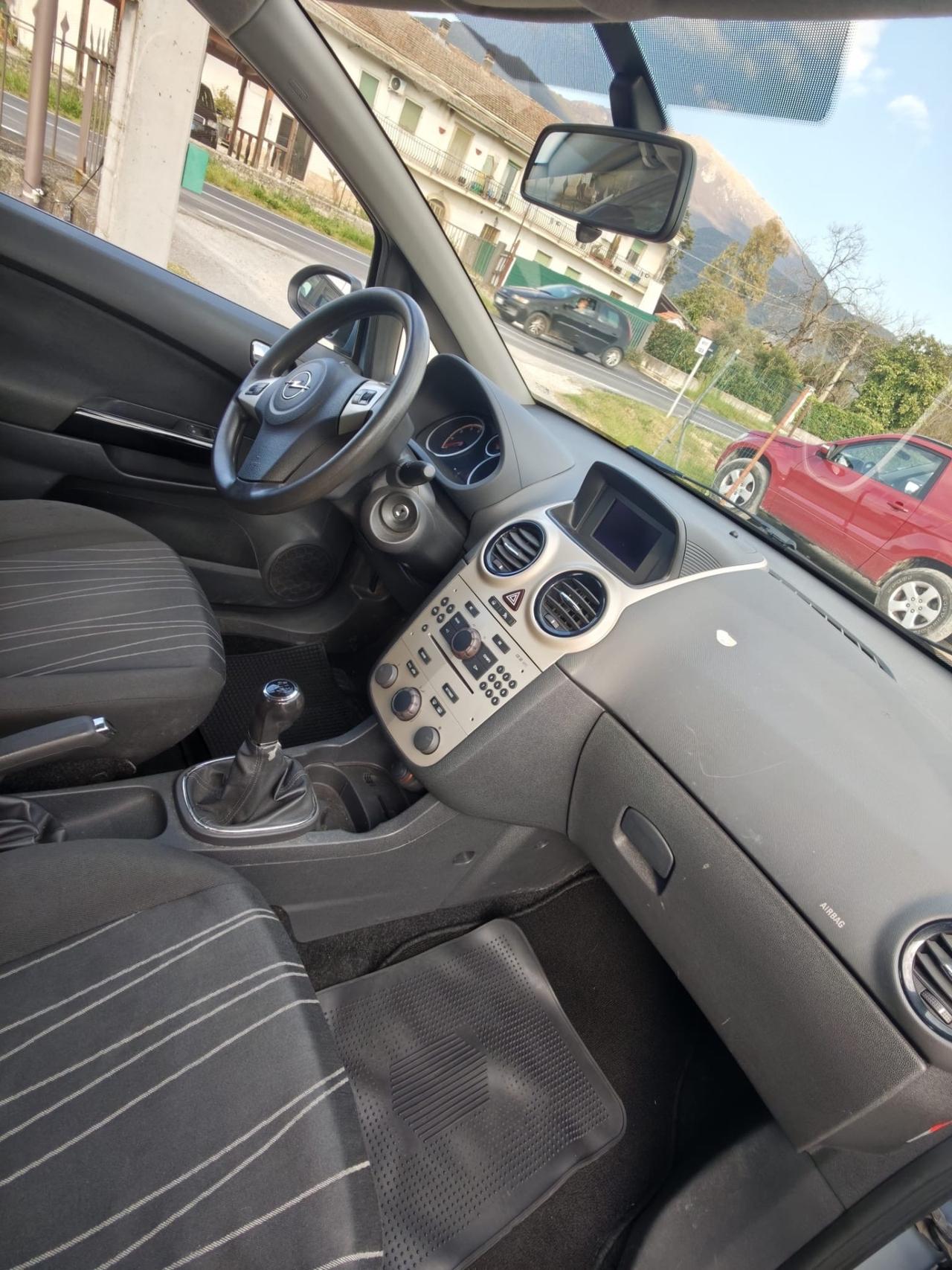 Opel Corsa 1.2 5 porte Cosmo gpl garantita 12 mesi