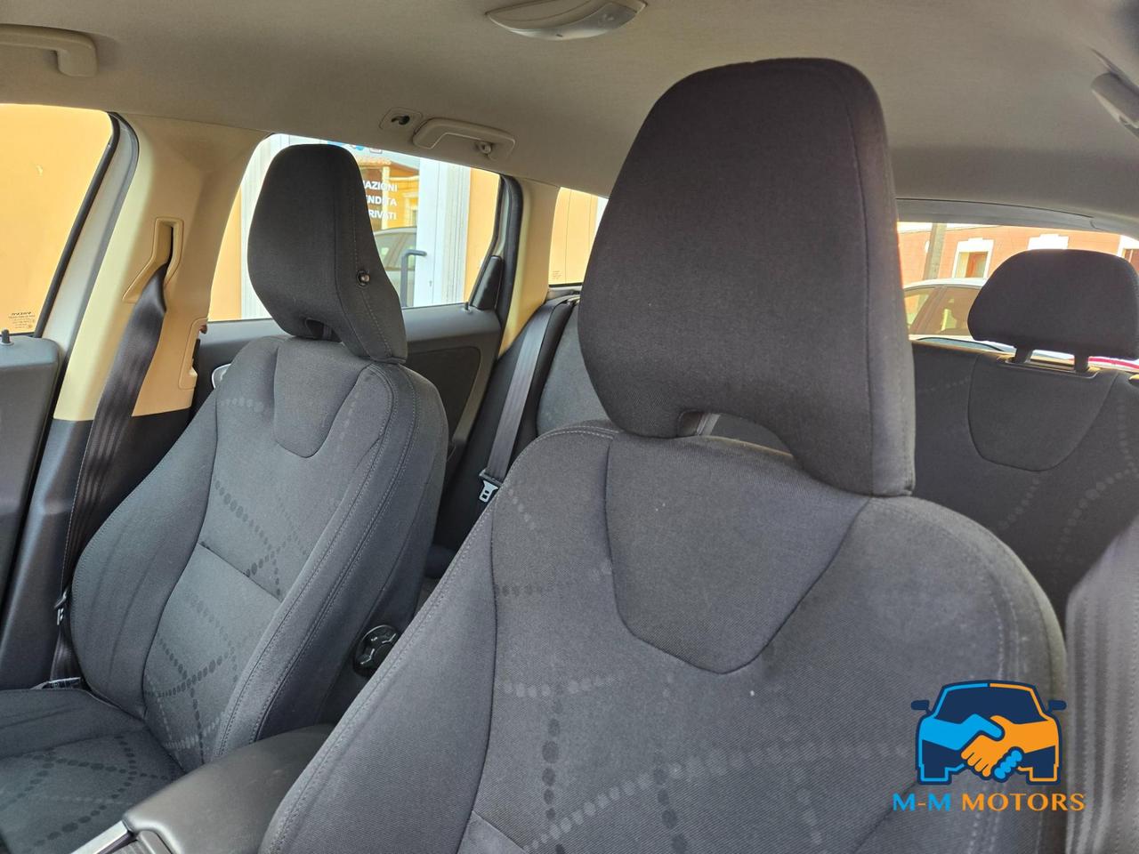 Volvo XC60 2.0 d4 (d3) R-design geartronic