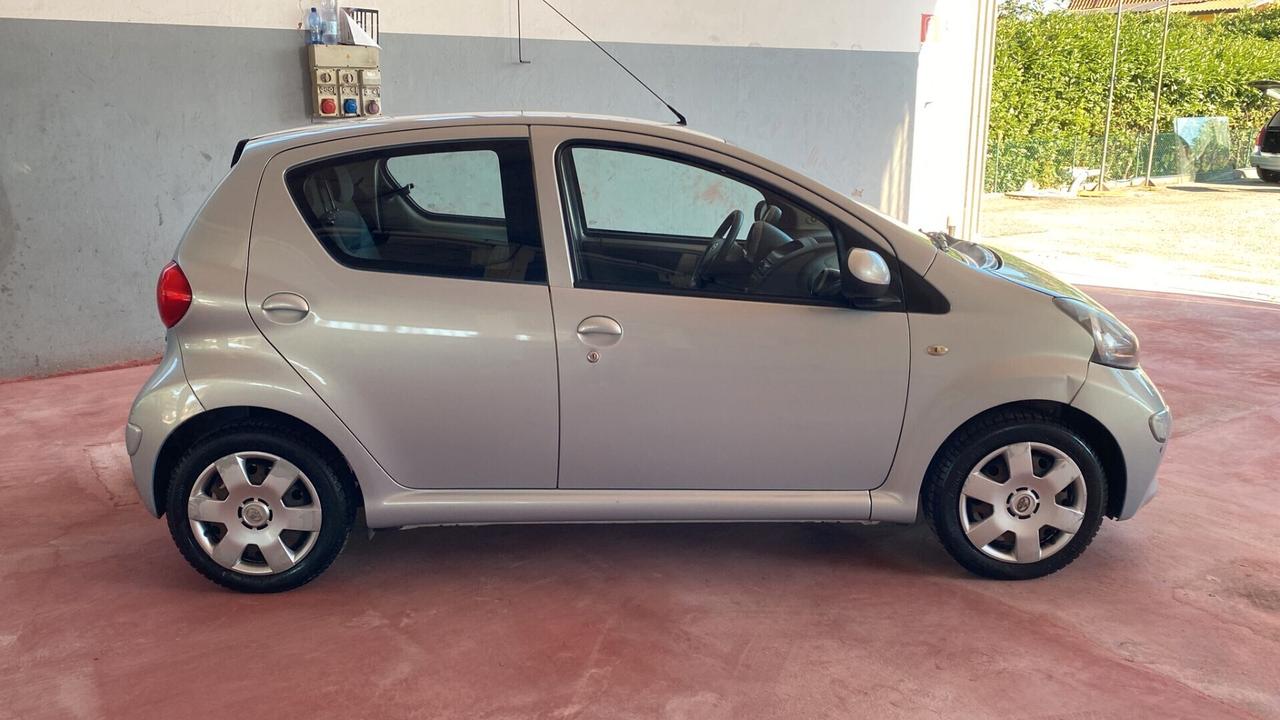 Toyota Aygo 1.0 12V VVT-i 5 porte