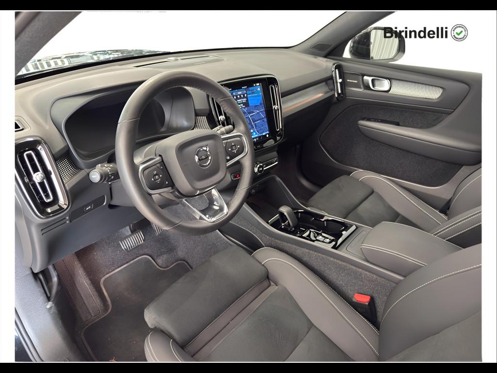 VOLVO XC40 (2017-->) - XC40 B3 automatico Ultra Black Edition