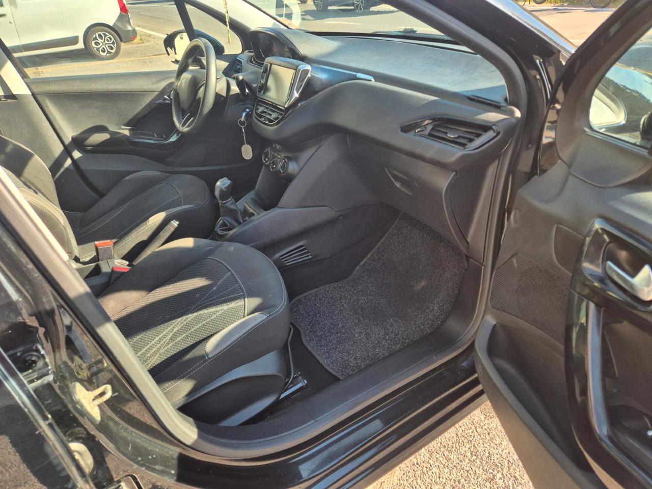 Peugeot 208 1.2 VTi 82 CV 5 porte Access