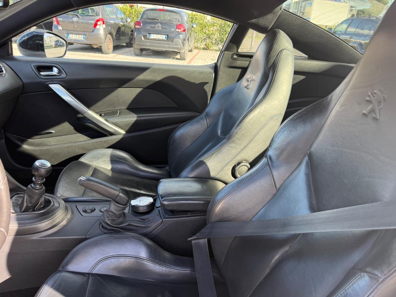 Peugeot RCZ 2.0 HDi 163CV Black Yearling-2010-