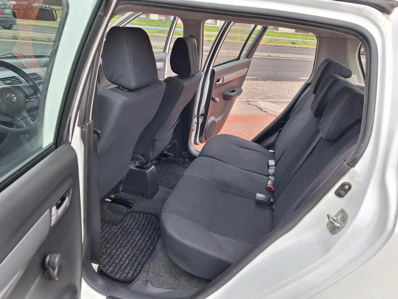 Suzuki Swift 1.3 DDiS 69CV 5PORTE GLX NEOPATENTATI BASSI CONSUMI OTTIMA