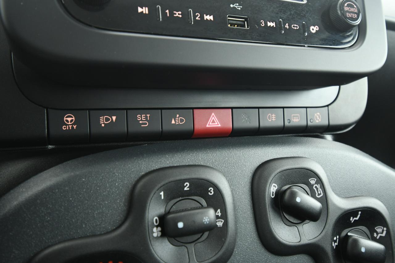 FIAT Panda 1.0 firefly hybrid s&s 70cv NEOPATENTATI+BLUETOOTH