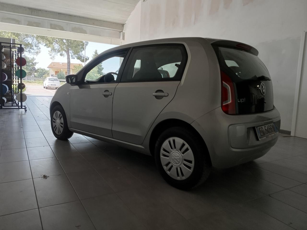 Volkswagen up! 1.0 75 CV 5p. move