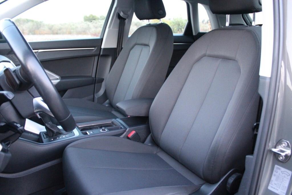 AUDI Q3 2.0 TDI 150 CV s-tronic *Matrix *Luci Ambiente