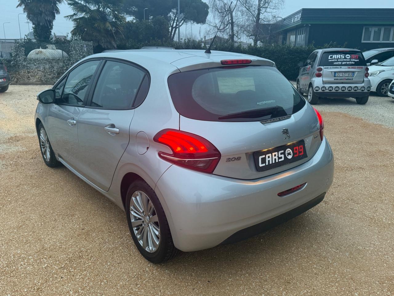 Peugeot 208 PureTech 82 5 porte Allure