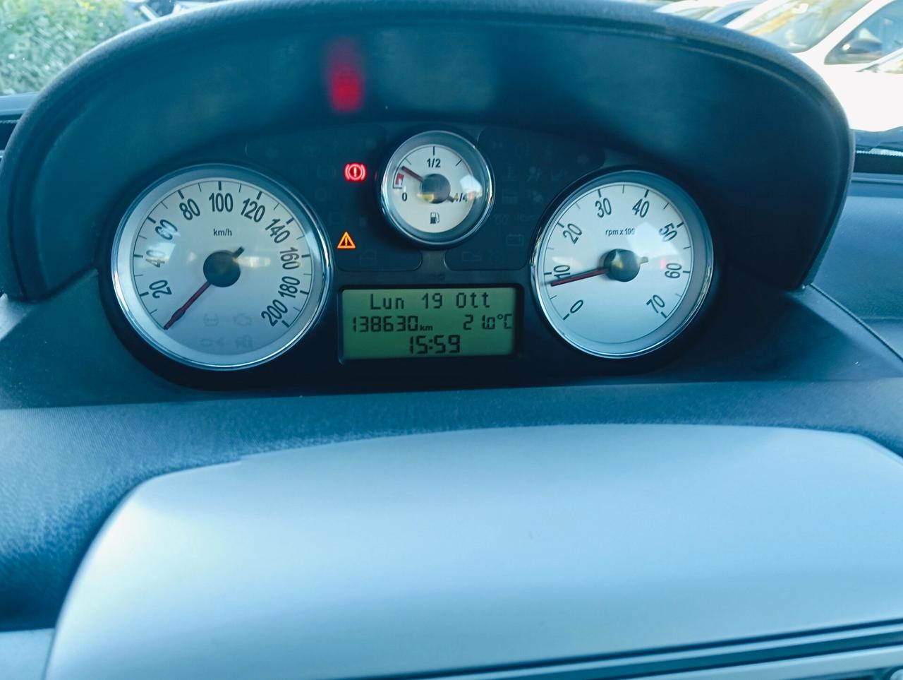 Lancia Ypsilon 1.2/GPL
