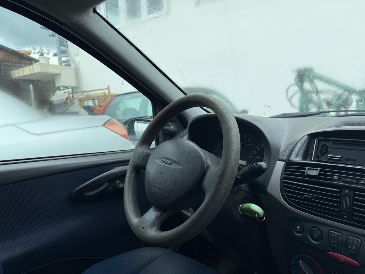 Fiat Punto 1.2i Benzina 5 porte CLIMA2003