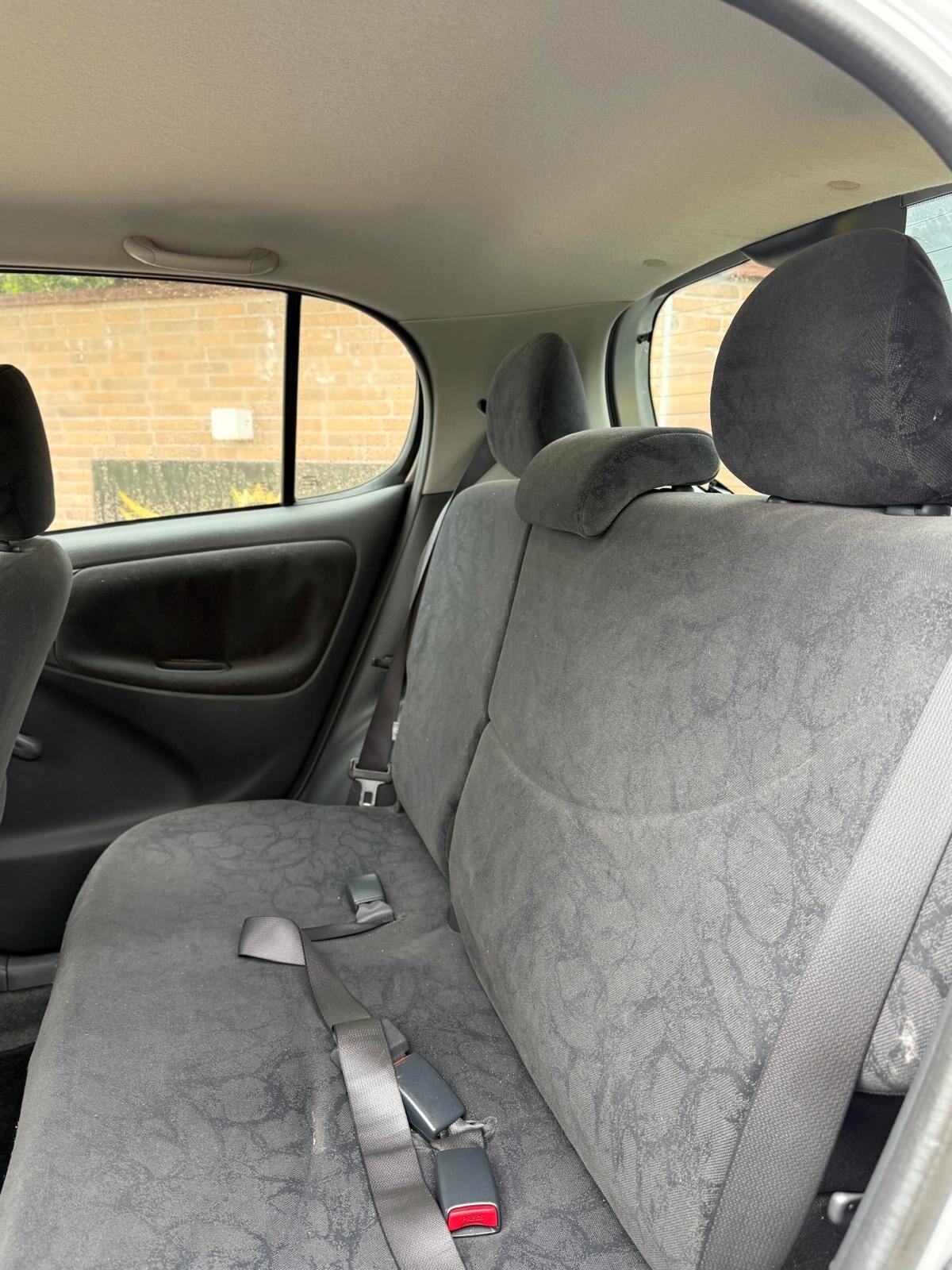 Toyota Yaris 1.0i 16V cat 5 porte Sol '03