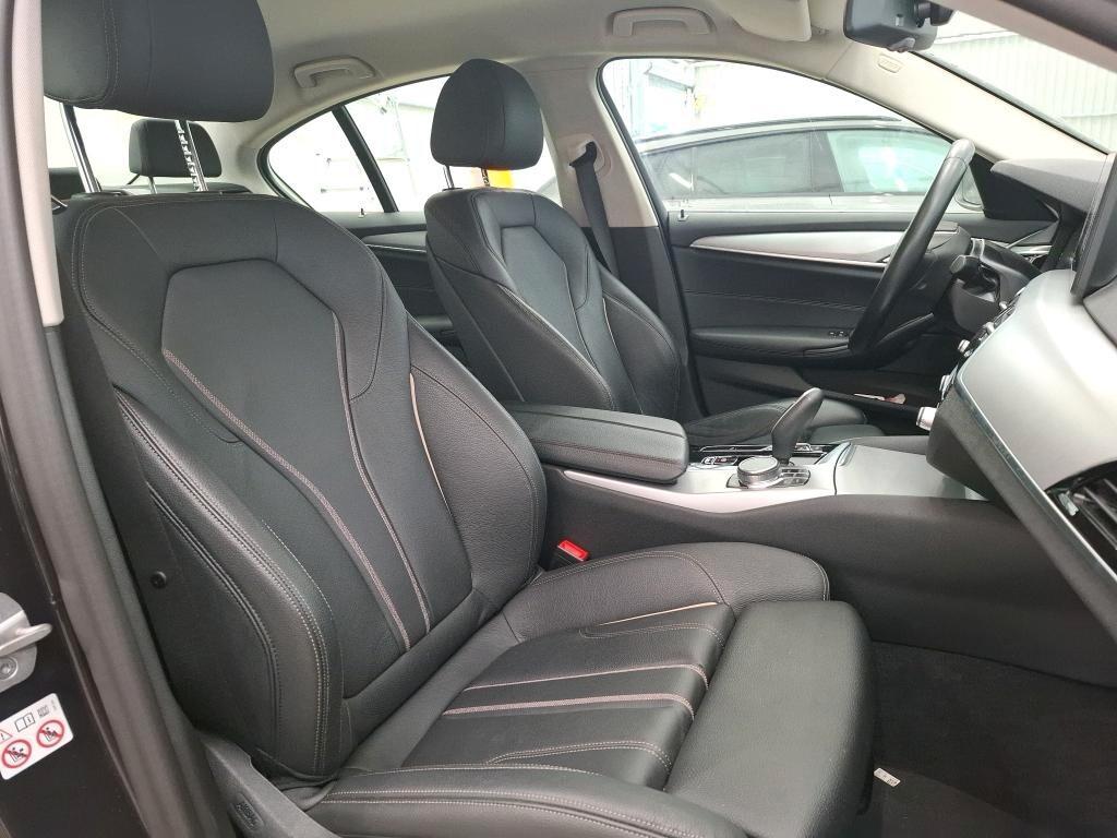 BMW 518D 150CV STEPTRONIC 48V BUSINESS DESIGN ( FARI LED - BMW DIGITAL COCKPIT - PELLE - NAVI - MIRROR - PDC - TELECAMERA POST. )