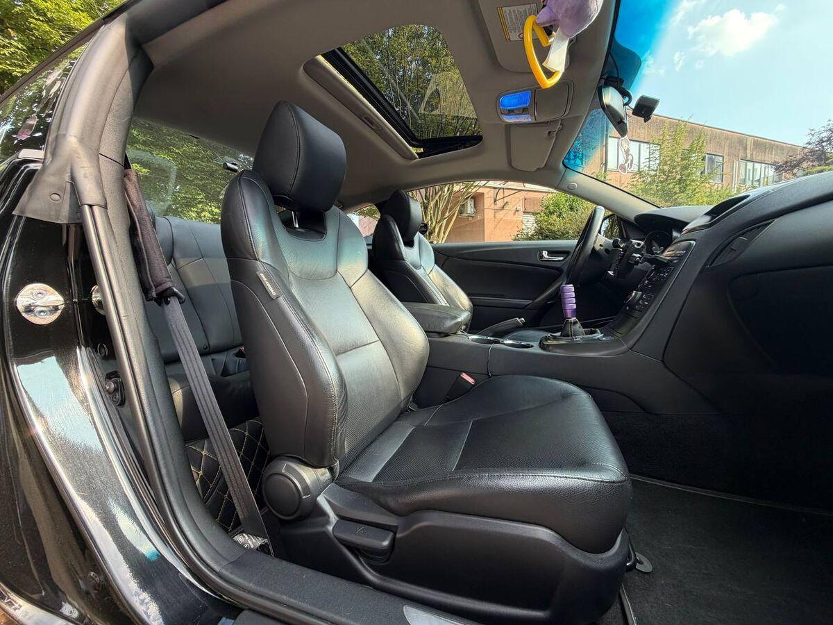Hyundai Genesis 2.0 turbo Sport