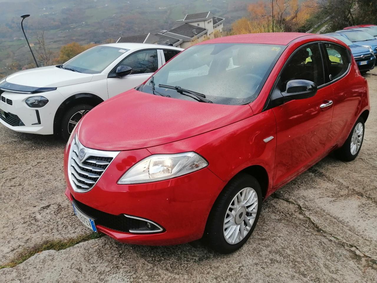 Lancia Ypsilon 1.2 69 CV 5 porte GPL Ecochic Gold