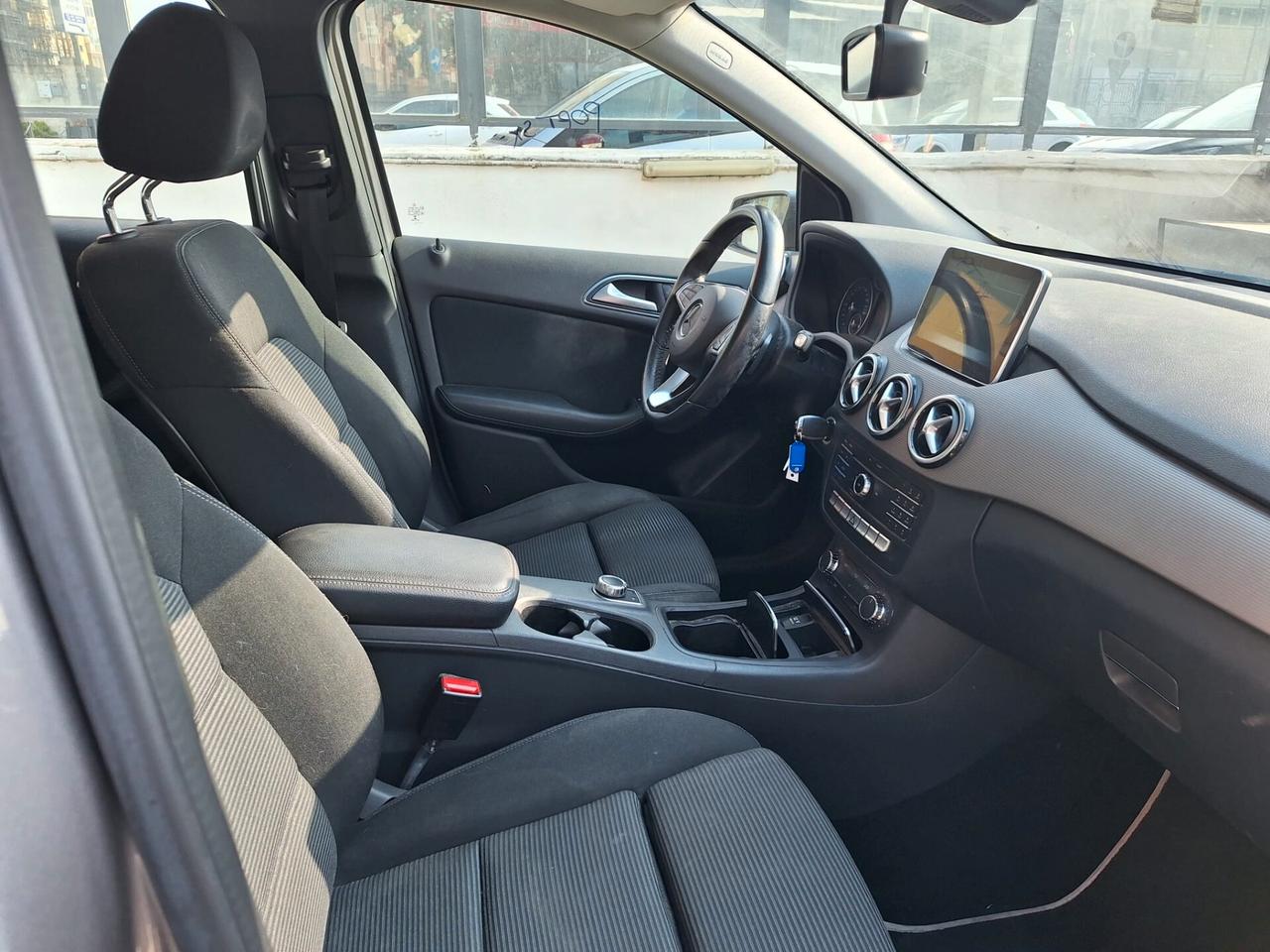 Mercedes-benz B 180 d Business