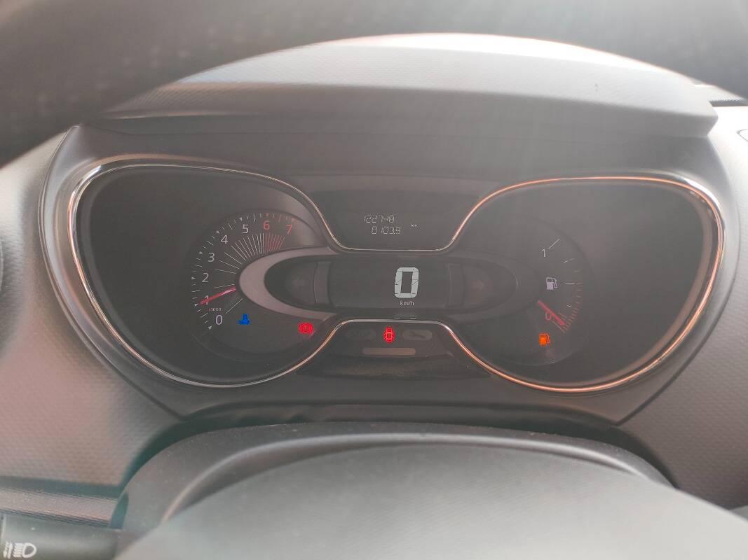 Renault Captur Renault Captur I 2016 0.9 tce Zen (live) 90cv E6
