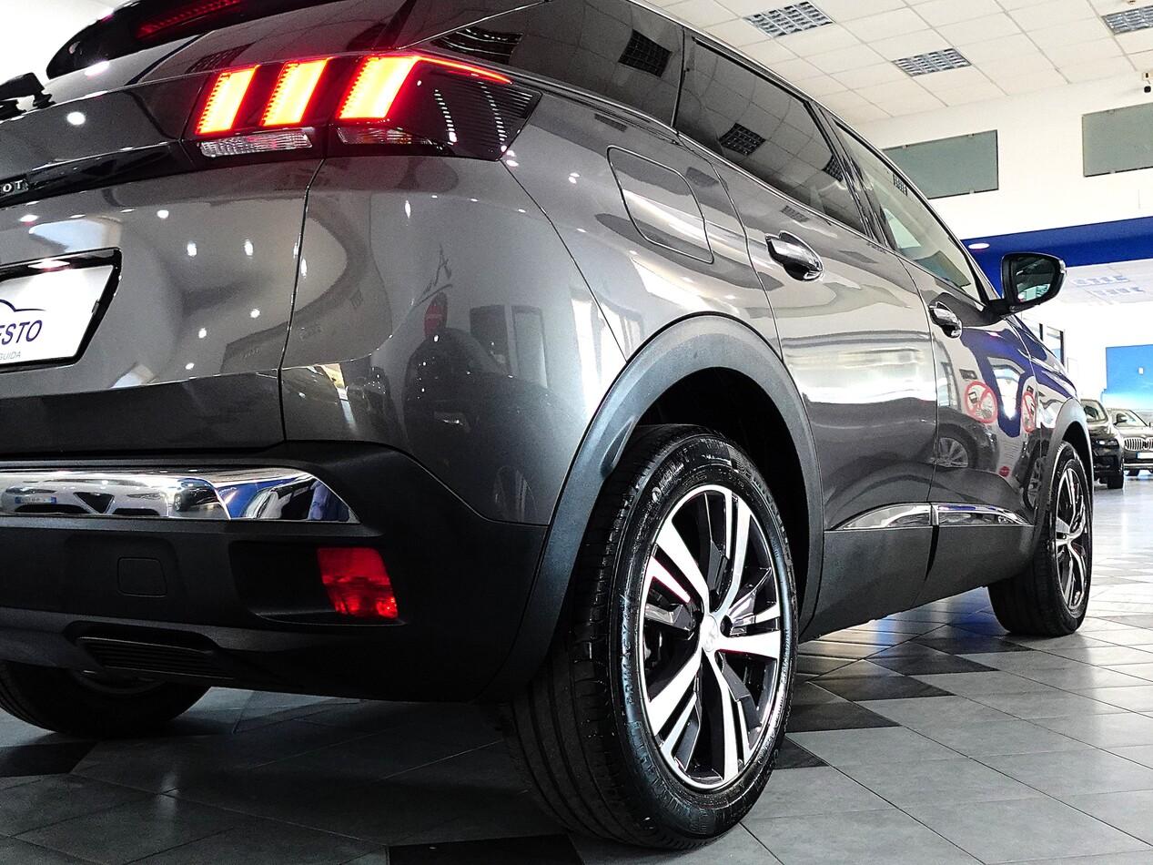 Peugeot 3008 II 1.5 BlueHDI 130 CV ALLURE