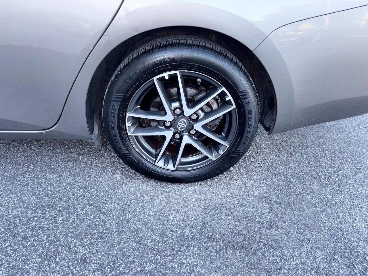 Toyota Auris 1.8 Hybrid 99CV E5 Neo - 2014