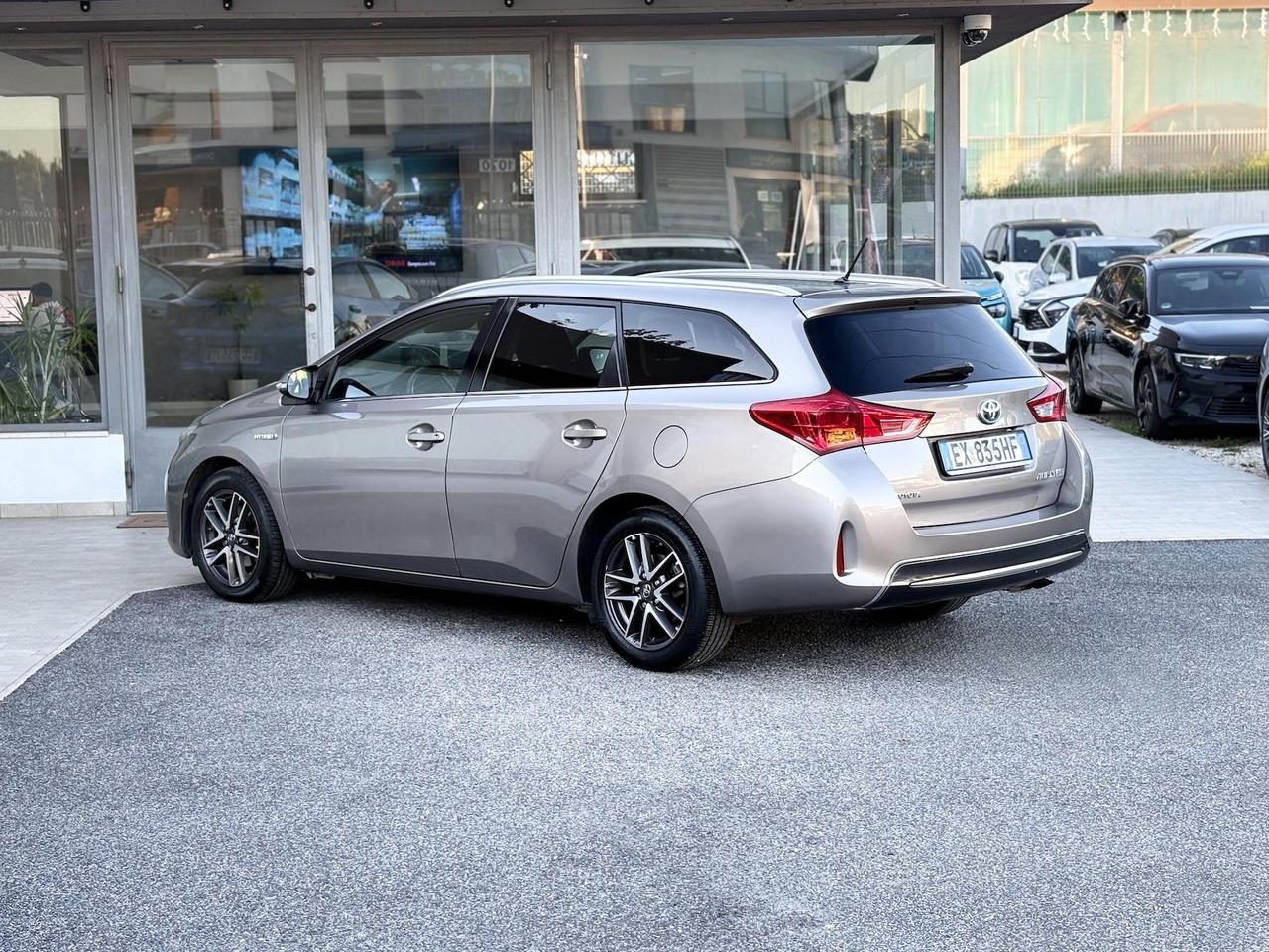 Toyota Auris 1.8 Hybrid 99CV E5 Neo - 2014
