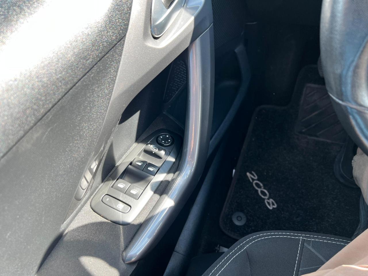 Peugeot 2008 1.6HDI PARI AL NUOVO FULL 2016