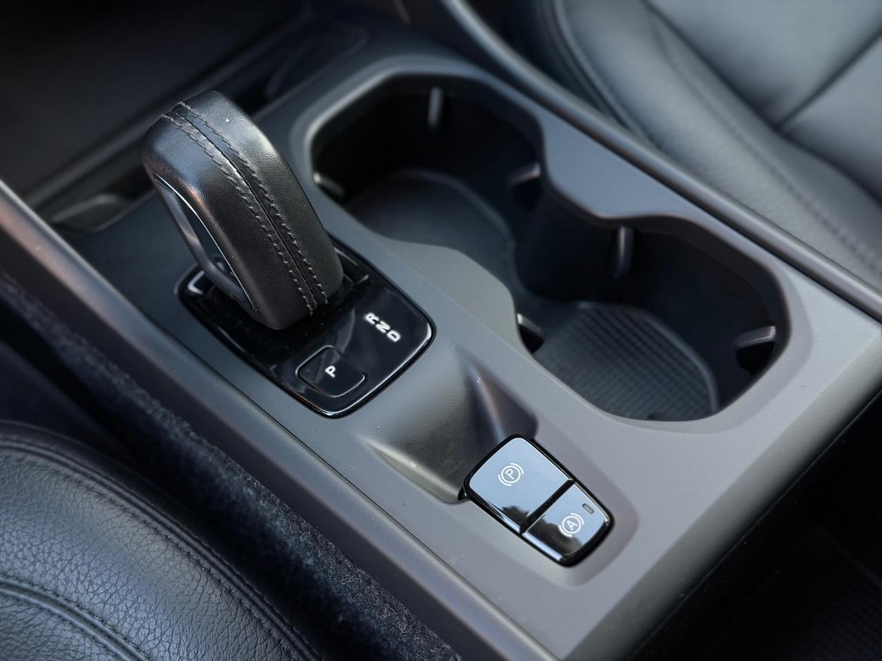 Volvo XC40 D3 R-design 2.0 150 Cv AUTOMATIC LED PELLE