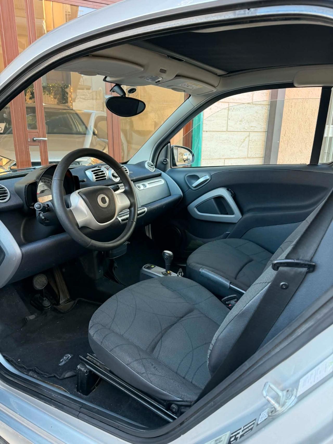 Smart ForTwo 1000 52 kW MHD coupé pure