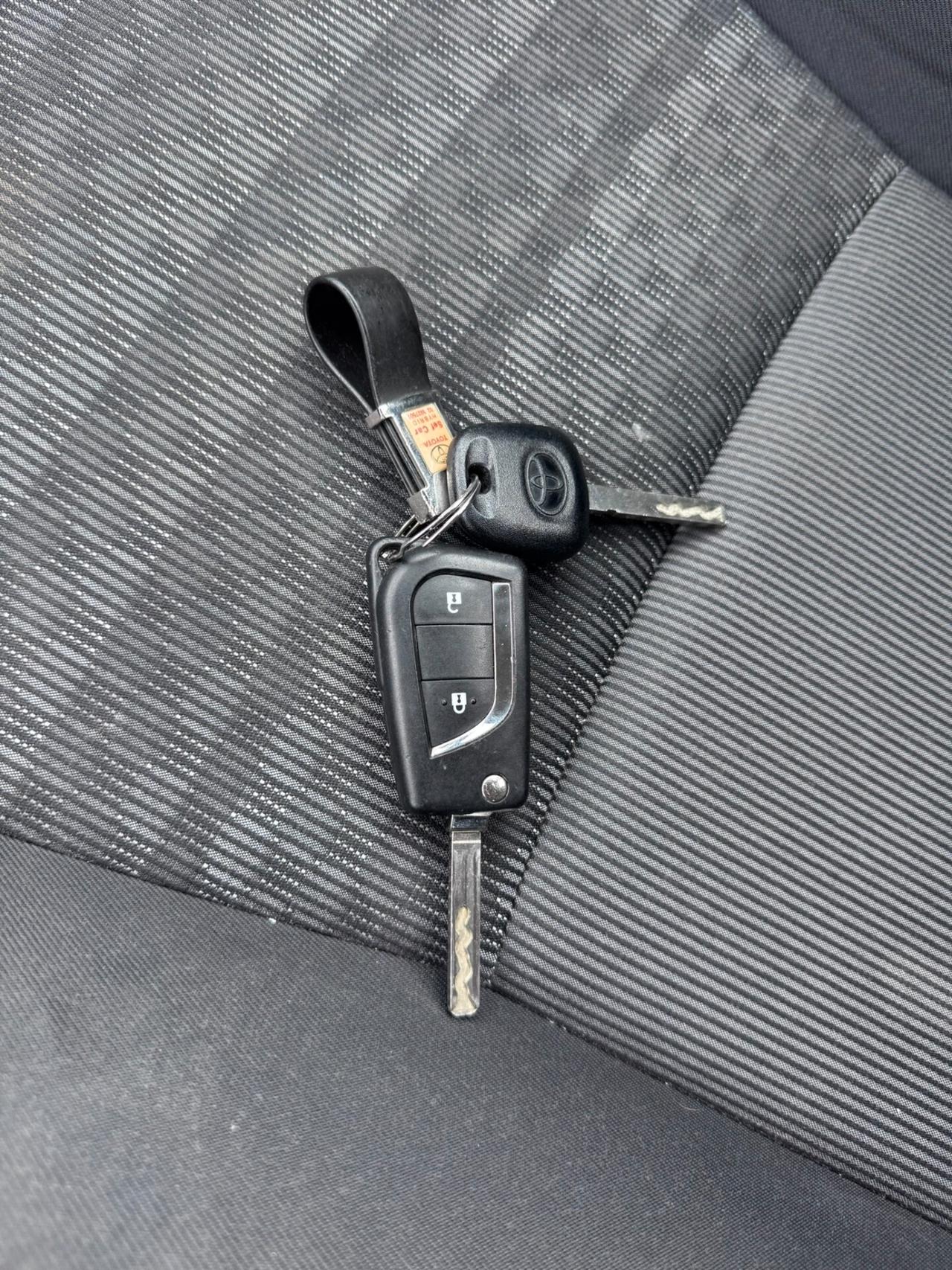 Toyota Yaris 1.0 5 porte Lounge