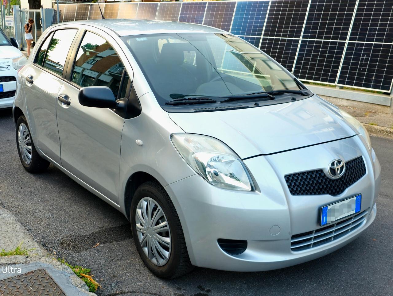 Toyota yaris ok neopatentati garantita 12 mesi
