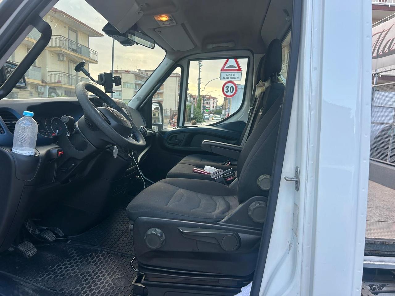 Iveco 35C 18 3.0CC DIESEL (PRIVATO)-2021
