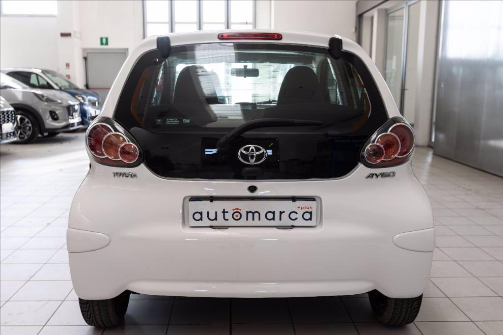 TOYOTA Aygo 5p 1.0 Active connect del 2013