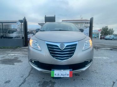 Lancia Ypsilon 0.9 TwinAir 85 CV 5 porte Metano Ecochic Elefantino