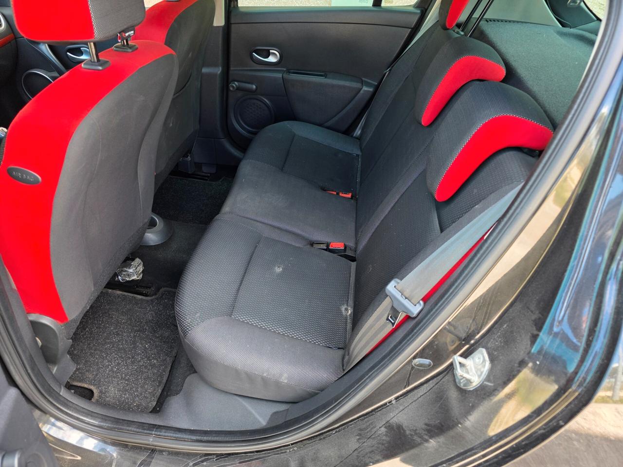 Renault Clio 1.2 16V 5 porte Rip Curl