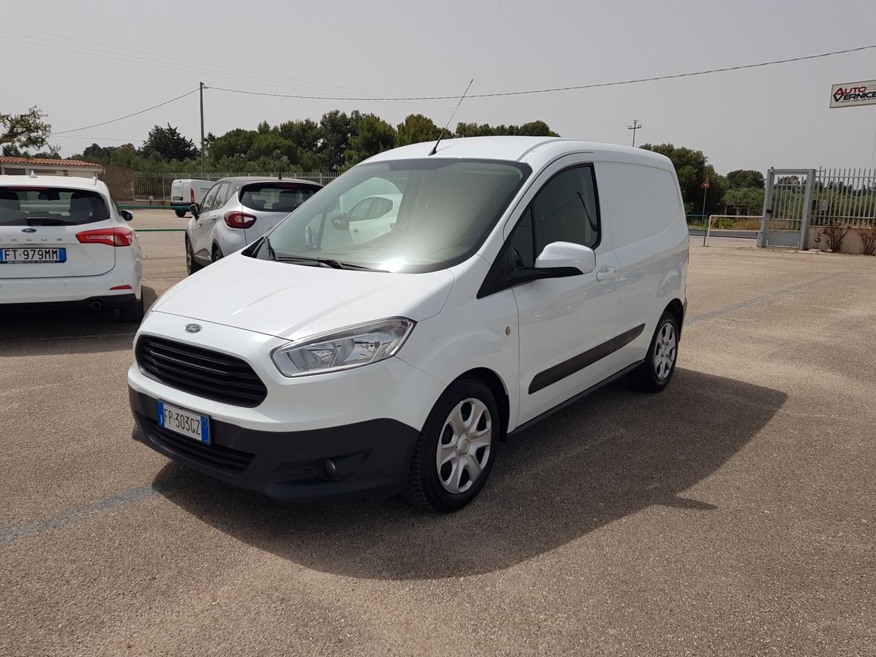 Ford Transit Courier 1.5 TDCi 75CV Van Entry