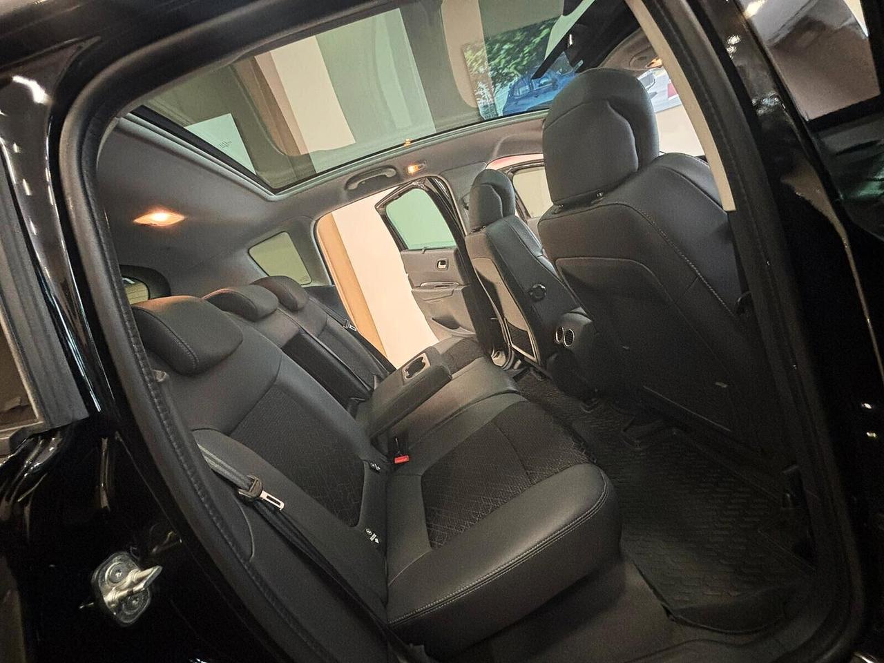 Peugeot 3008 1.6 HDI 120CV **TETTO** pari al nuovo